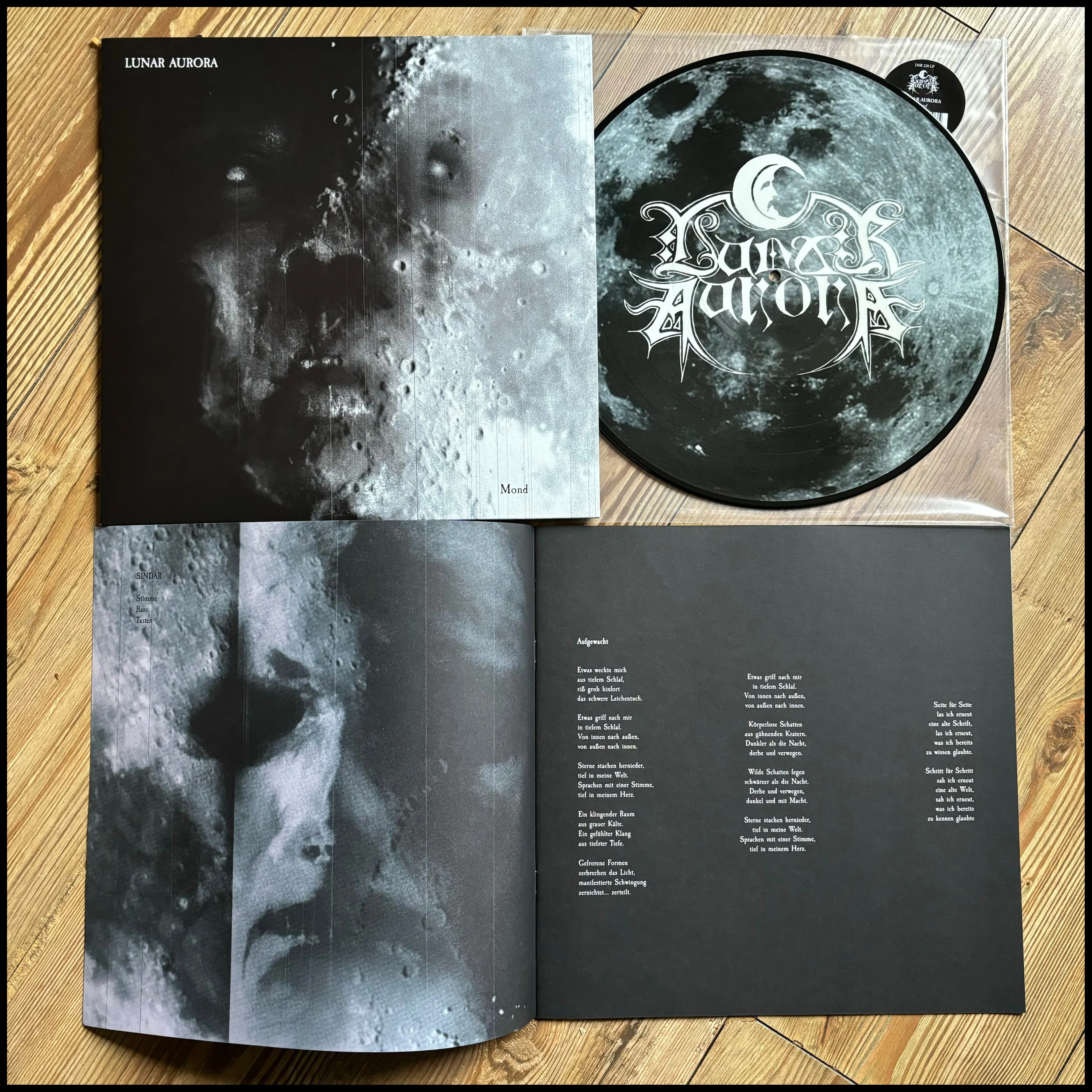 Preorder [early May] LUNAR AURORA: Mond LP (180g picture disc, large booklet, poster, download)
